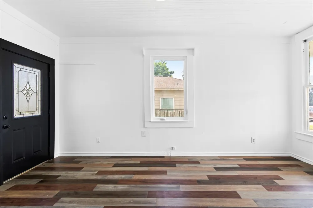 327 S Robb Street Trinity, TX 75862