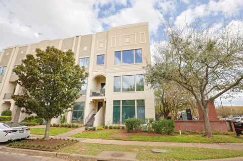 1423 Lake Pointe Parkway