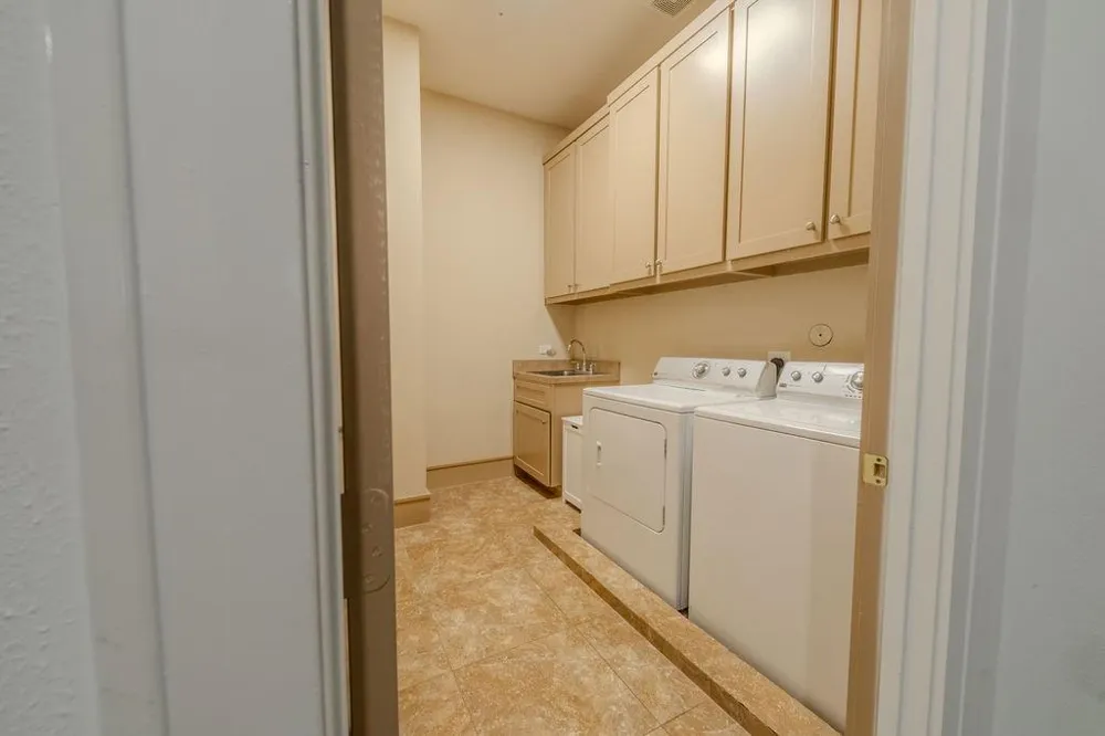 1423 Lake Pointe Parkway Sugar Land, TX 77478