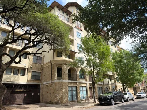 2505 San Gabriel Street #609
