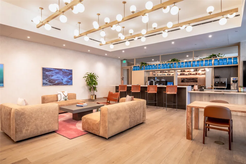 48 East Avenue #2504 Austin, TX 78701