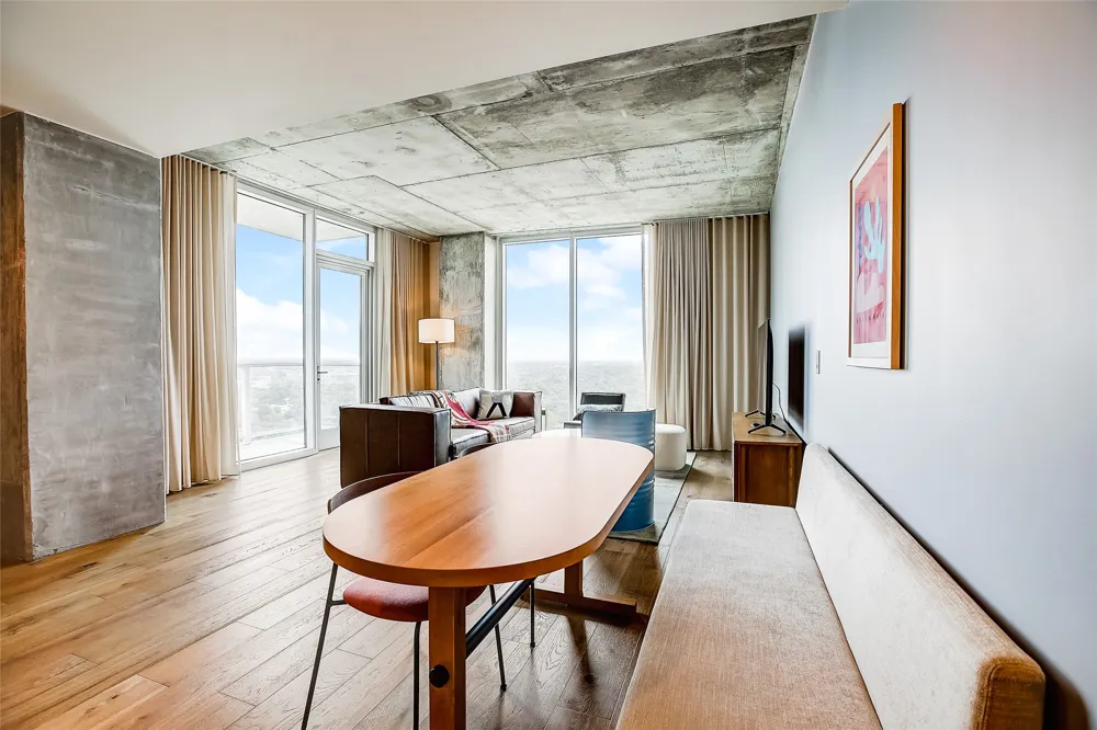 48 East Avenue #2504 Austin, TX 78701