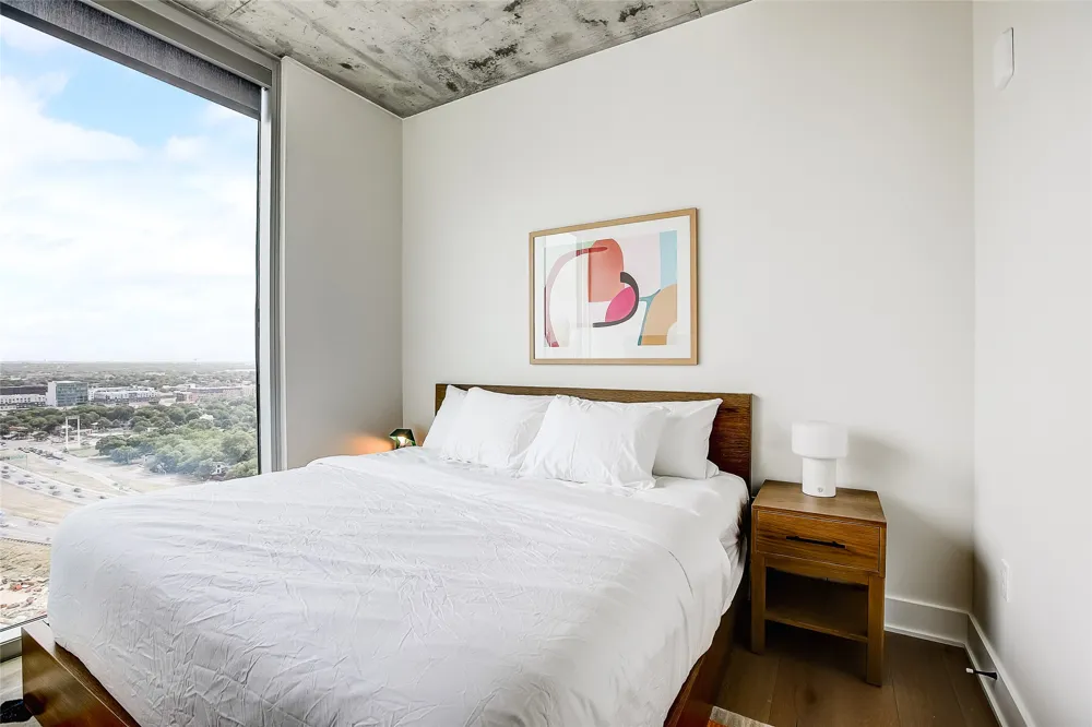48 East Avenue #2504 Austin, TX 78701