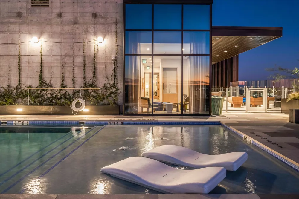 48 East Avenue #2504 Austin, TX 78701
