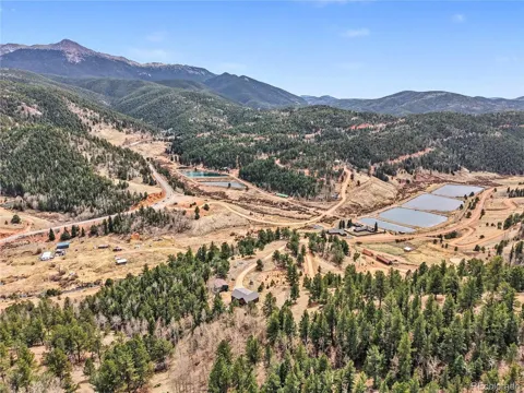 220 Rocky Mountain View