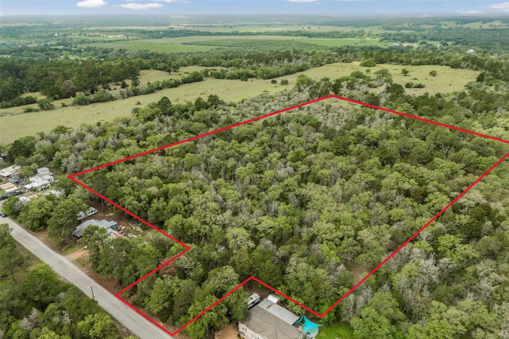 Commanche Drive Smithville, TX 78957