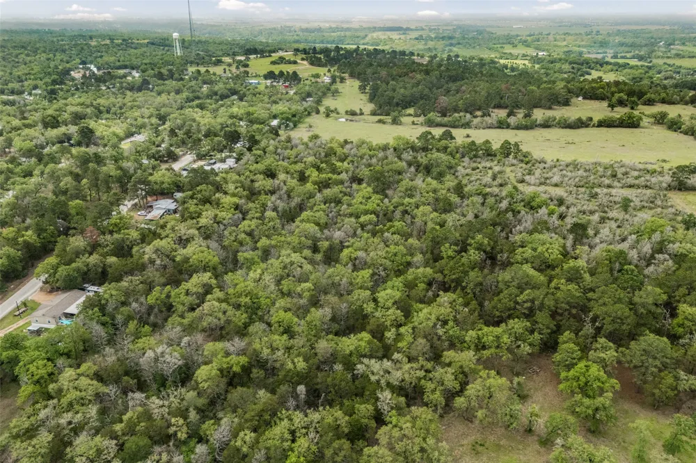 Commanche Drive Smithville, TX 78957
