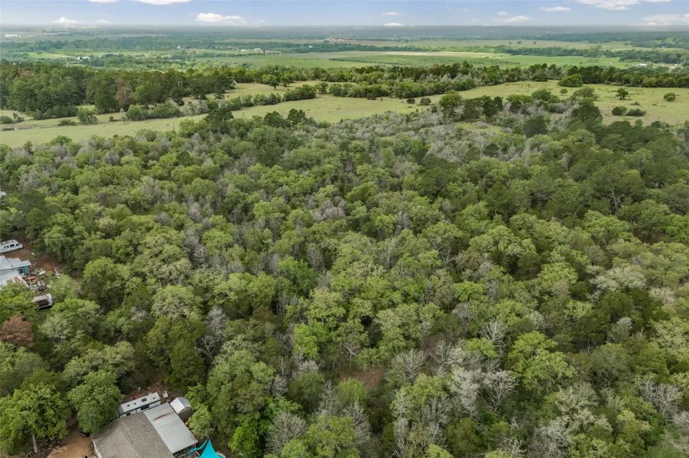 Commanche Drive Smithville, TX 78957