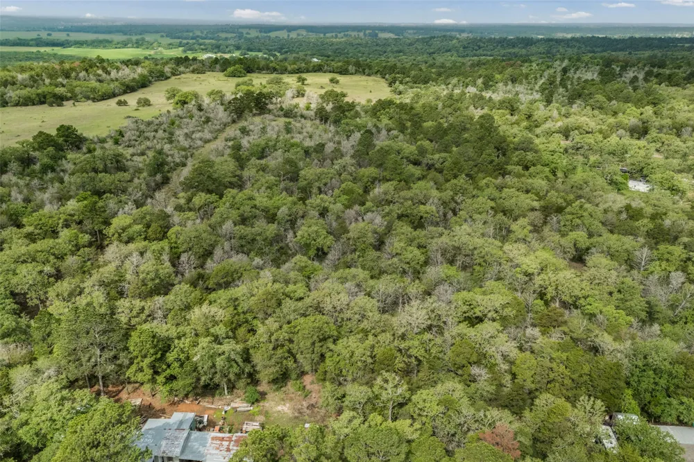 Commanche Drive Smithville, TX 78957