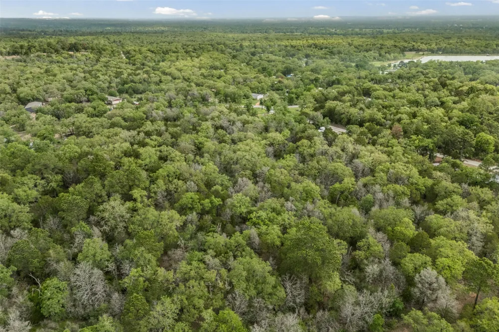 Commanche Drive Smithville, TX 78957
