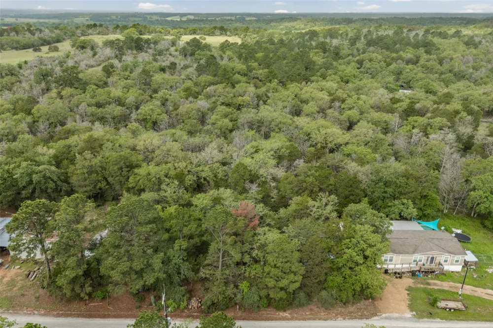Commanche Drive Smithville, TX 78957