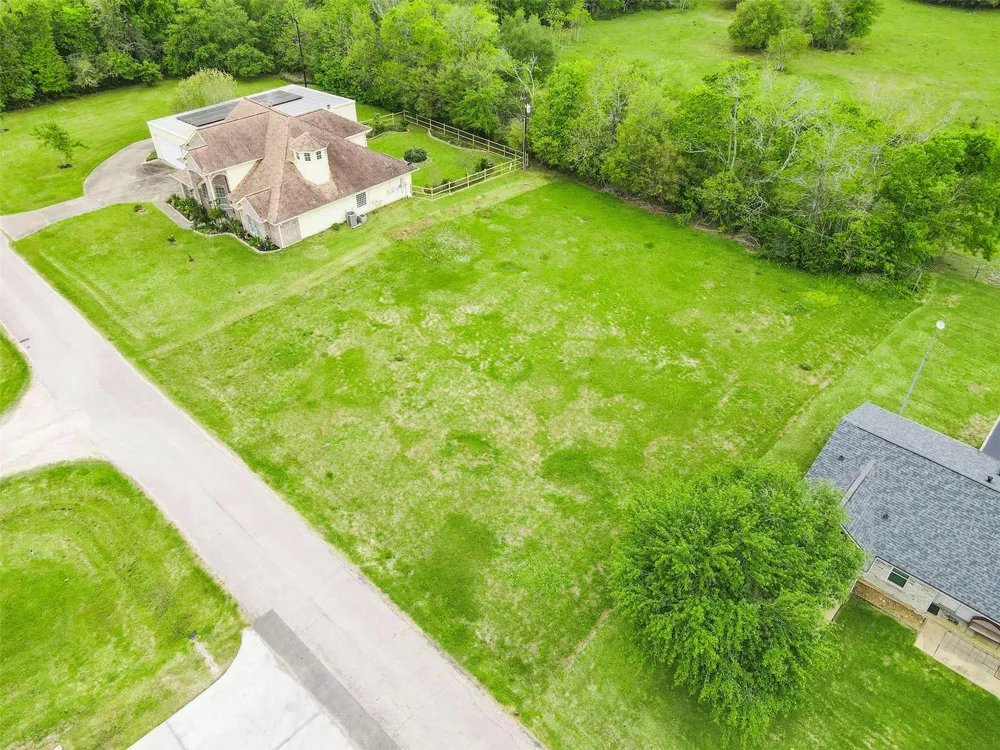 19 Hal Mclain Road Manvel, TX 77578