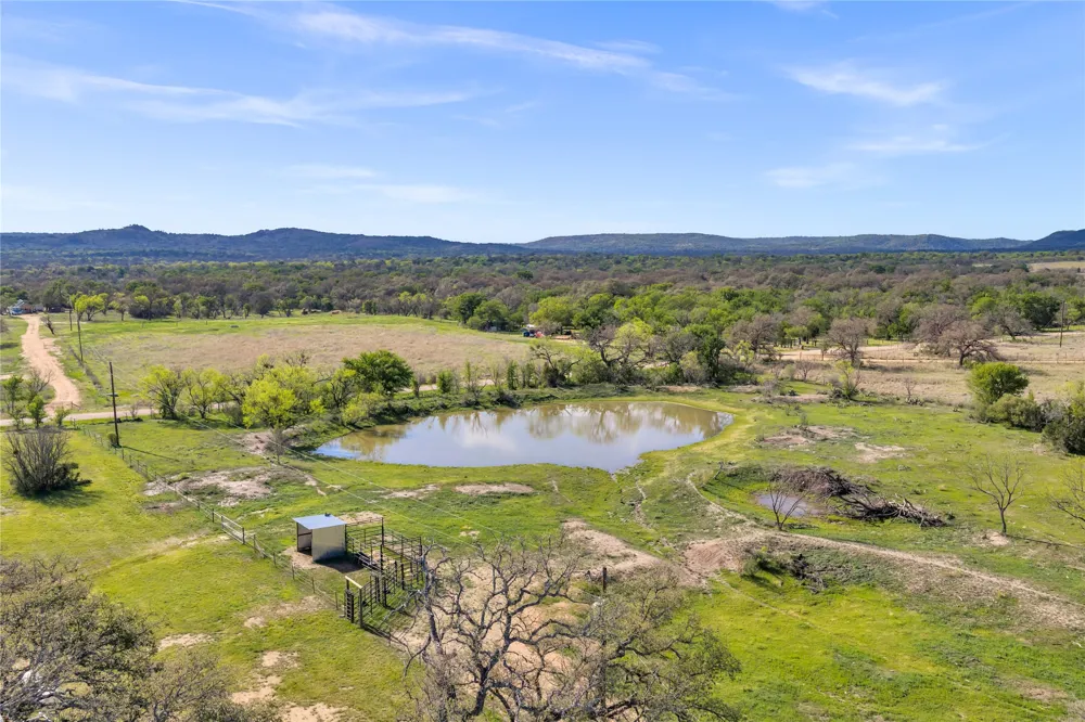 6475 County Road 216 Llano, TX 78643