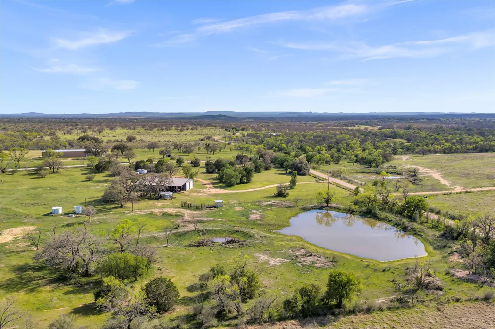 6475 County Road 216 Llano, TX 78643