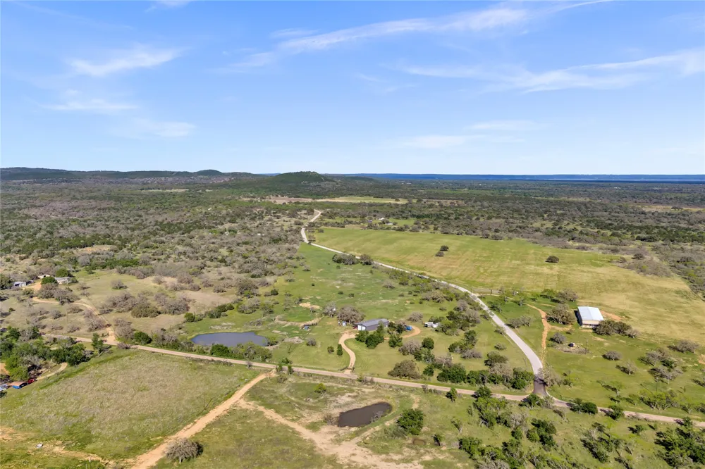 6475 County Road 216 Llano, TX 78643