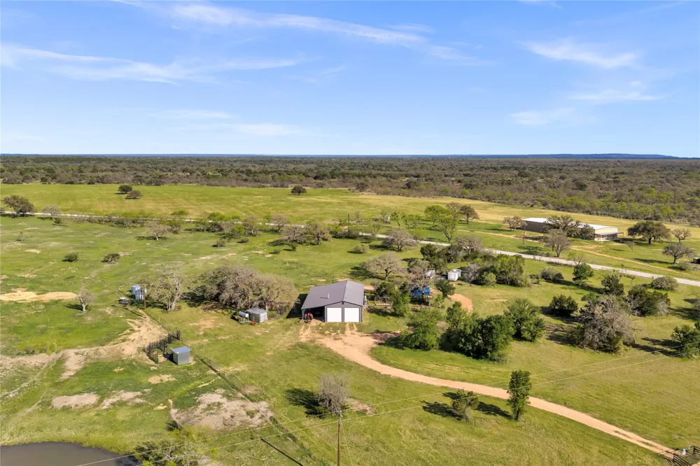 6475 County Road 216 Llano, TX 78643