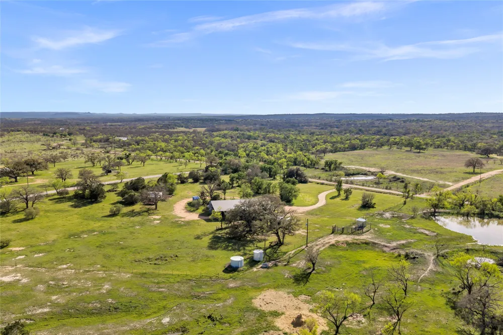 6475 County Road 216 Llano, TX 78643
