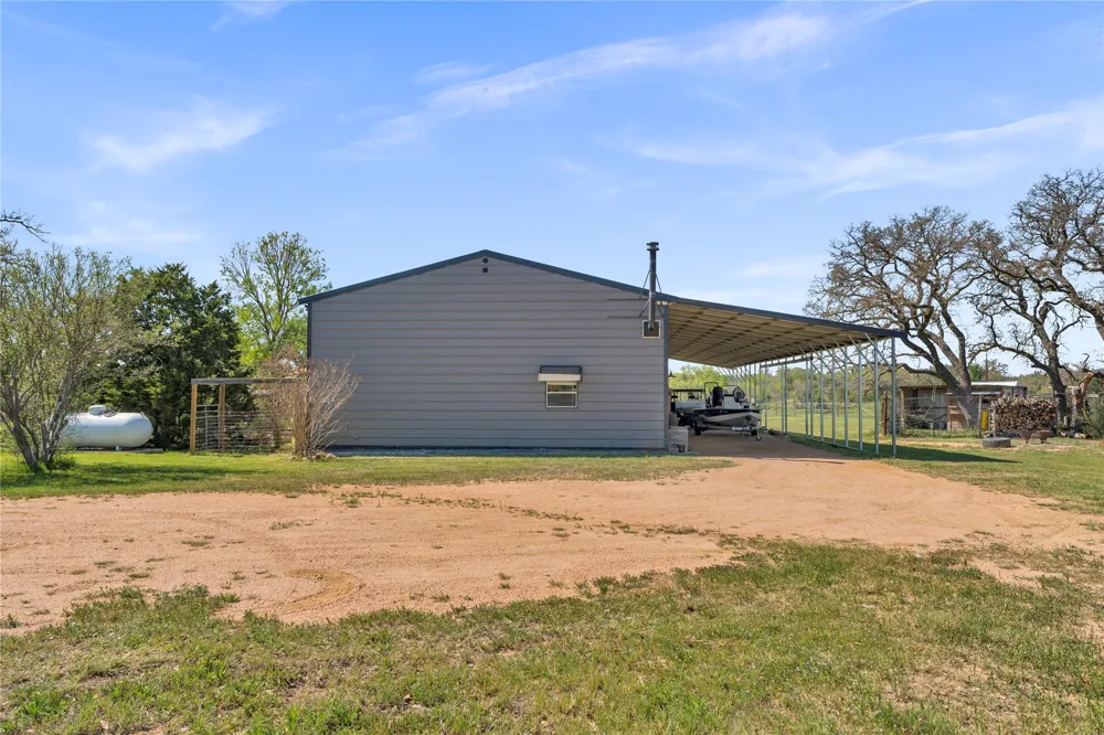 6475 County Road 216 Llano, TX 78643