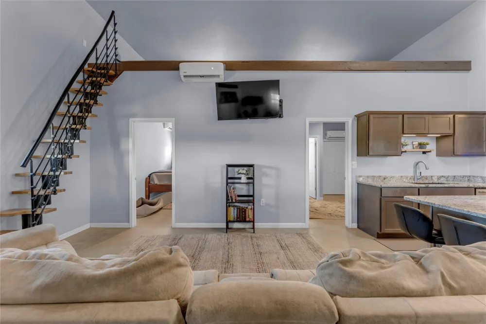 6475 County Road 216 Llano, TX 78643
