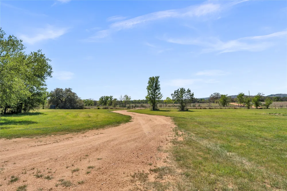 6475 County Road 216 Llano, TX 78643