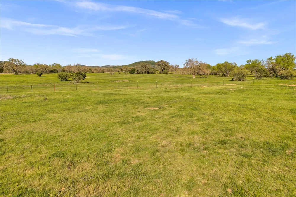 6475 County Road 216 Llano, TX 78643
