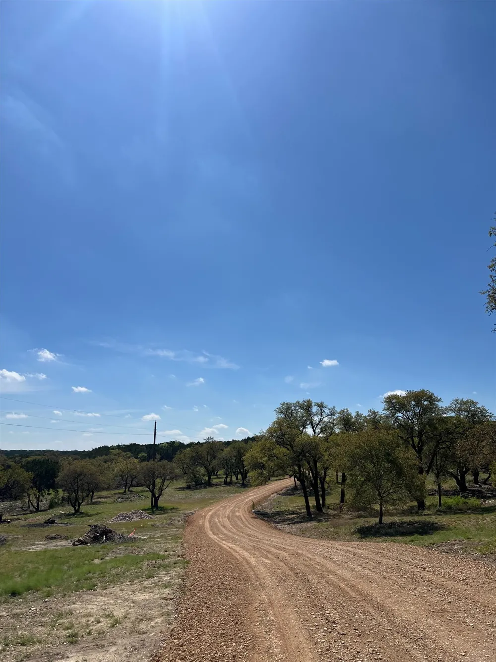 1 Barlow Drive Briggs, TX 78608