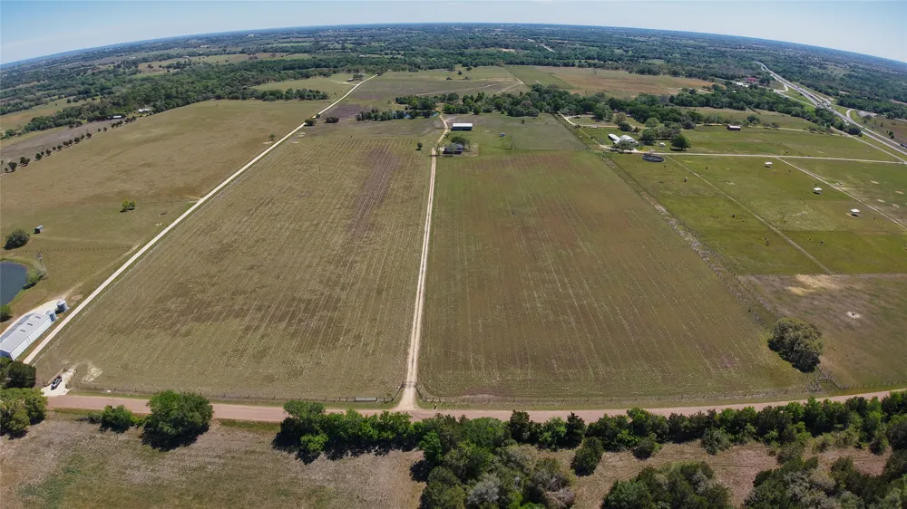 2745 Holub Road Schulenburg, TX 78956
