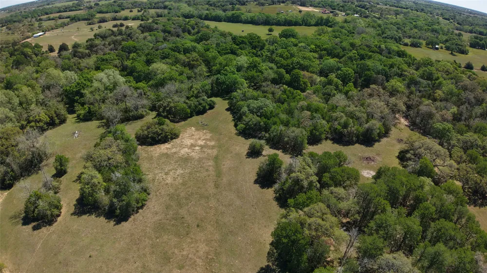 2745 Holub Road Schulenburg, TX 78956