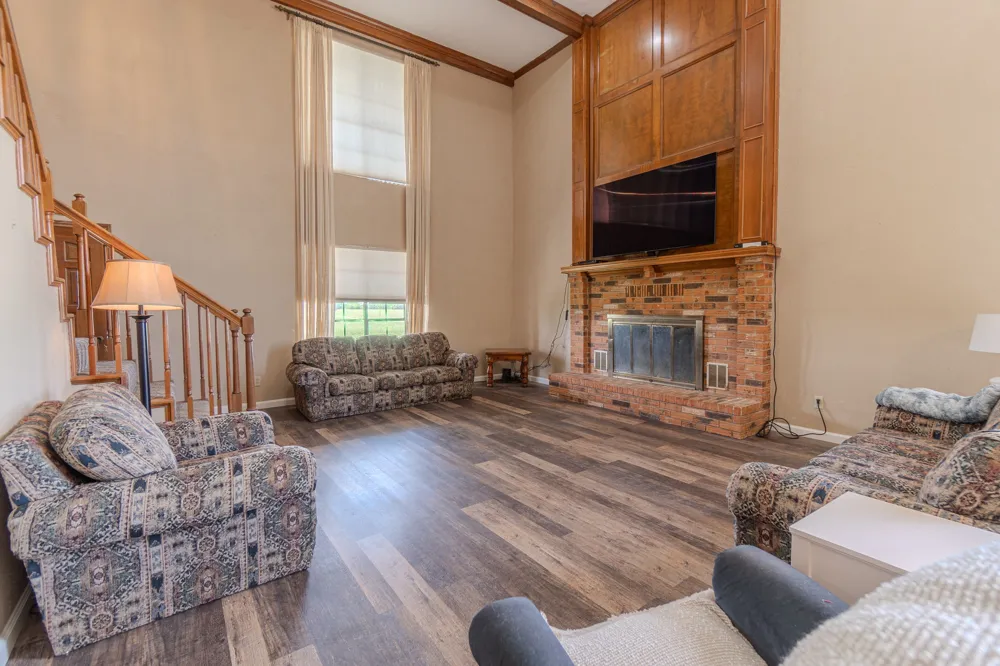2745 Holub Road Schulenburg, TX 78956