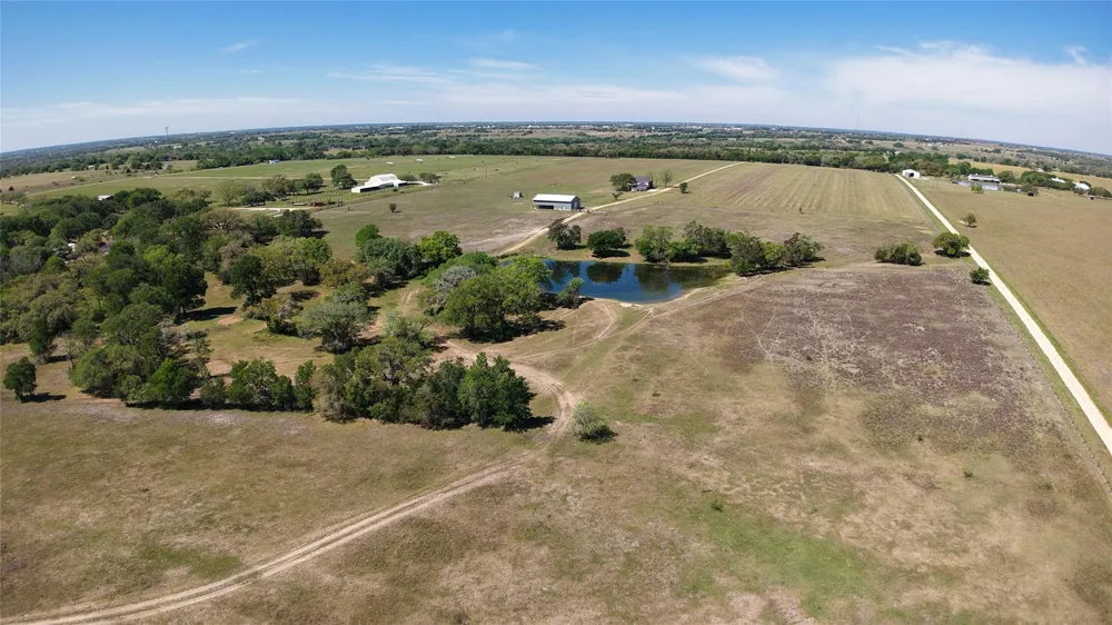 2745 Holub Road Schulenburg, TX 78956