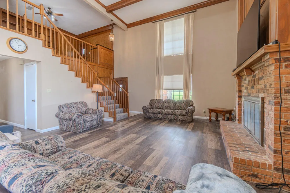 2745 Holub Road Schulenburg, TX 78956