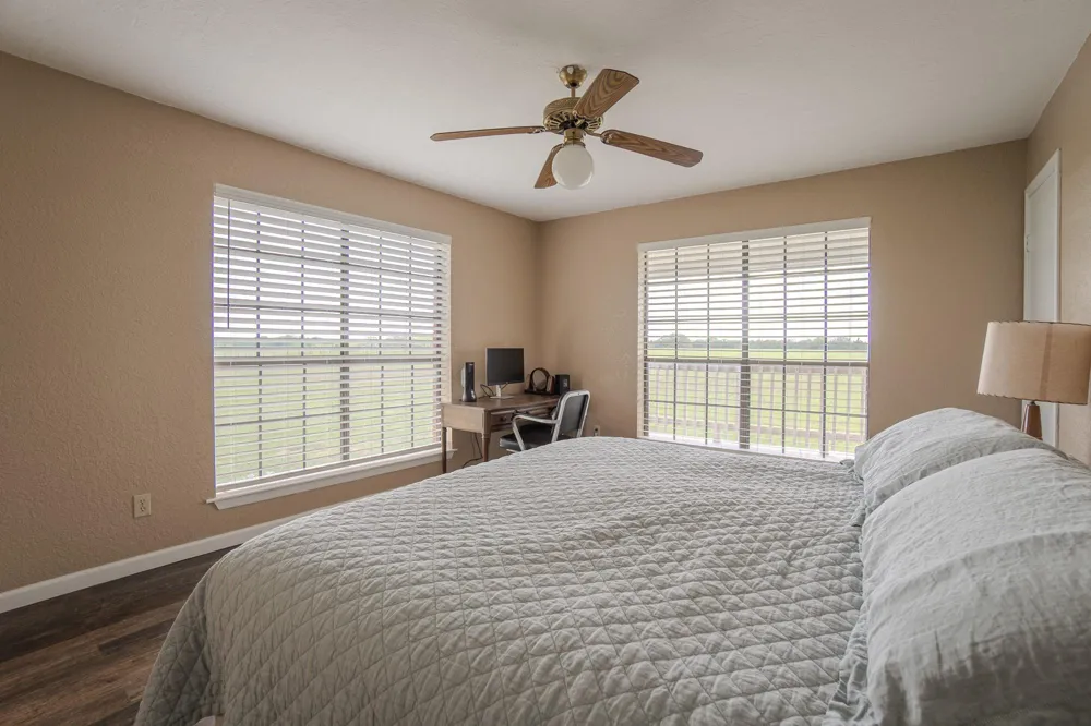 2745 Holub Road Schulenburg, TX 78956