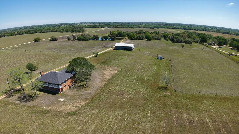 2745 Holub Road Schulenburg, TX 78956