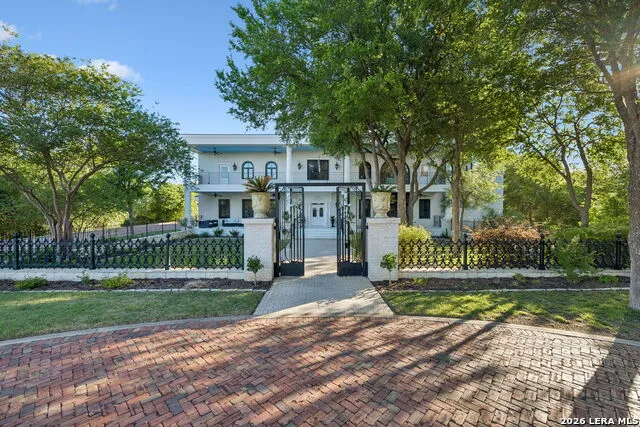 999 SCHWARZLOSE RD New Braunfels, TX 78130