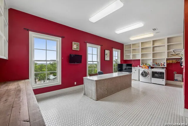 999 SCHWARZLOSE RD New Braunfels, TX 78130