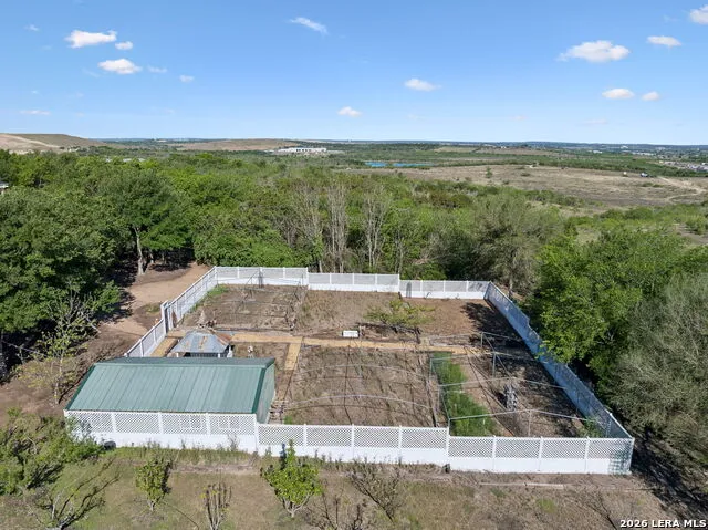 999 SCHWARZLOSE RD New Braunfels, TX 78130