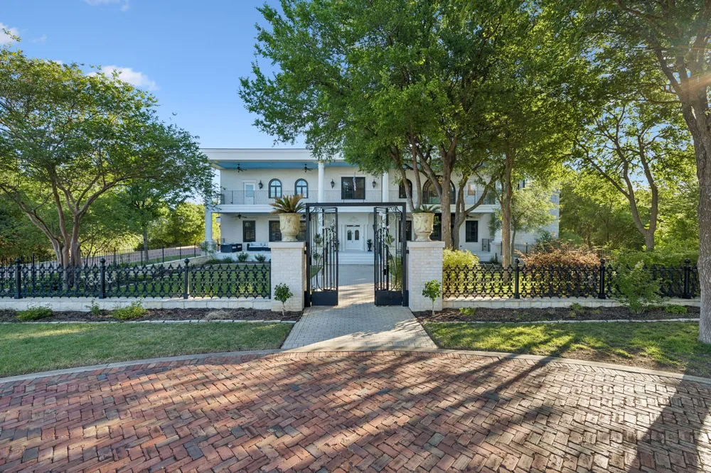 999 Schwarzlose Road New Braunfels, TX 78130