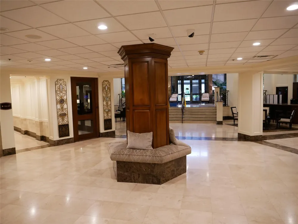 3525 Sage Road #1001 Houston, TX 77056