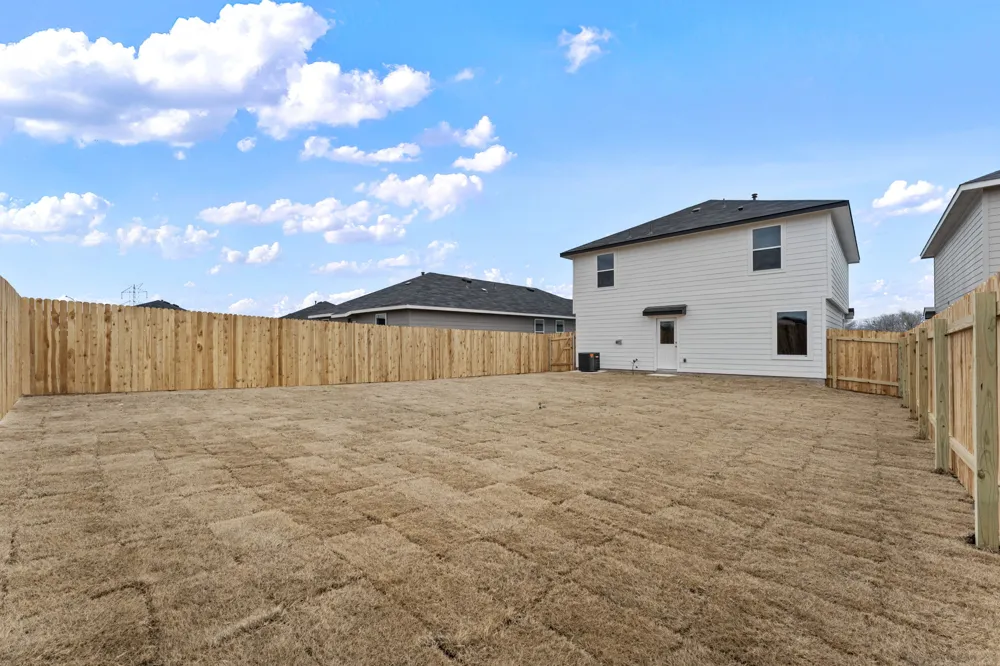 134 Langston Drive Maxwell, TX 78640