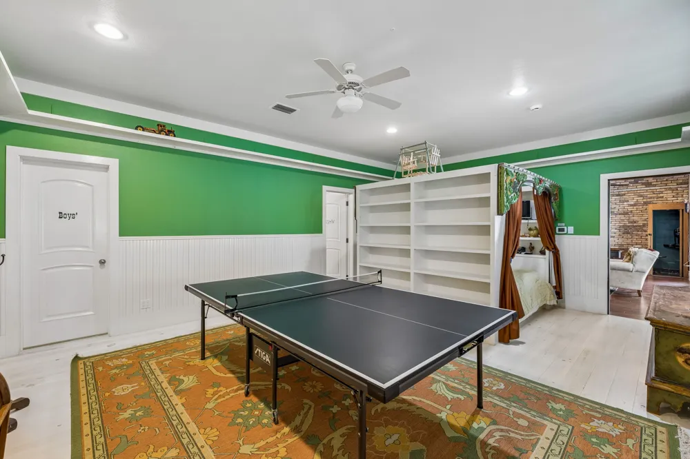 999 Schwarzlose Road New Braunfels, TX 78130