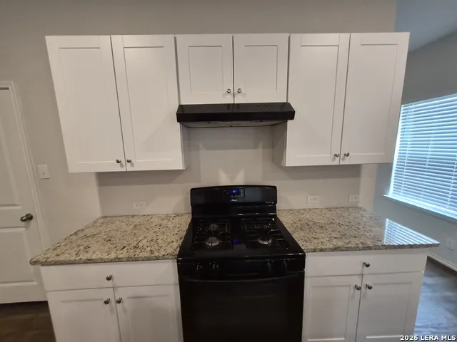 465 MIDDLE GREEN LOOP Floresville, TX 78114