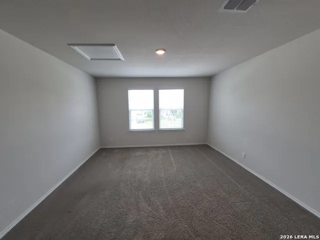 465 MIDDLE GREEN LOOP Floresville, TX 78114