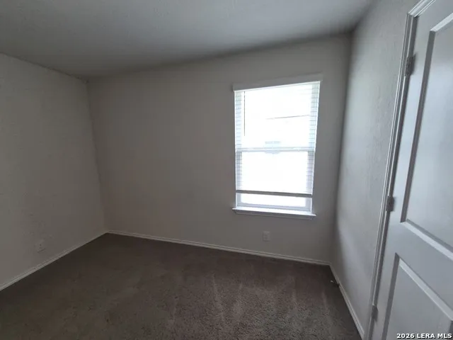 465 MIDDLE GREEN LOOP Floresville, TX 78114