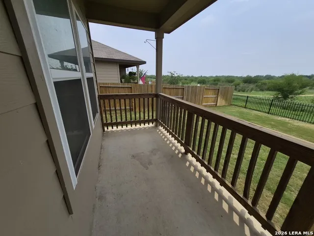 465 MIDDLE GREEN LOOP Floresville, TX 78114