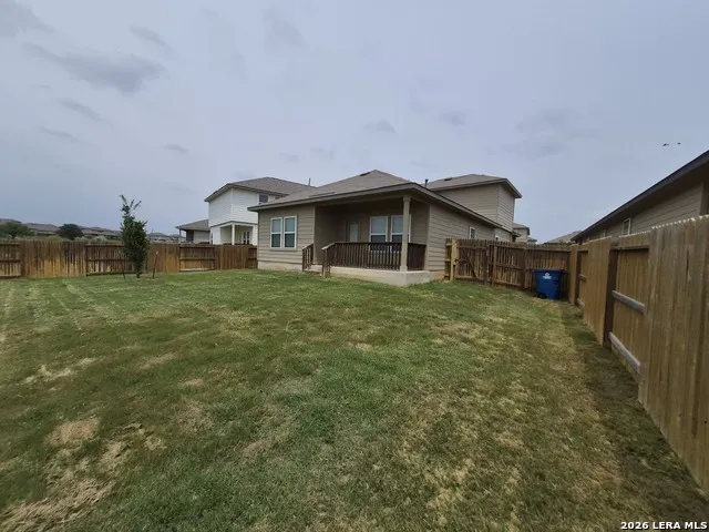 465 MIDDLE GREEN LOOP Floresville, TX 78114