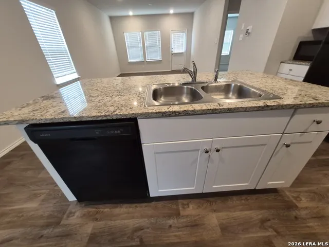 465 MIDDLE GREEN LOOP Floresville, TX 78114