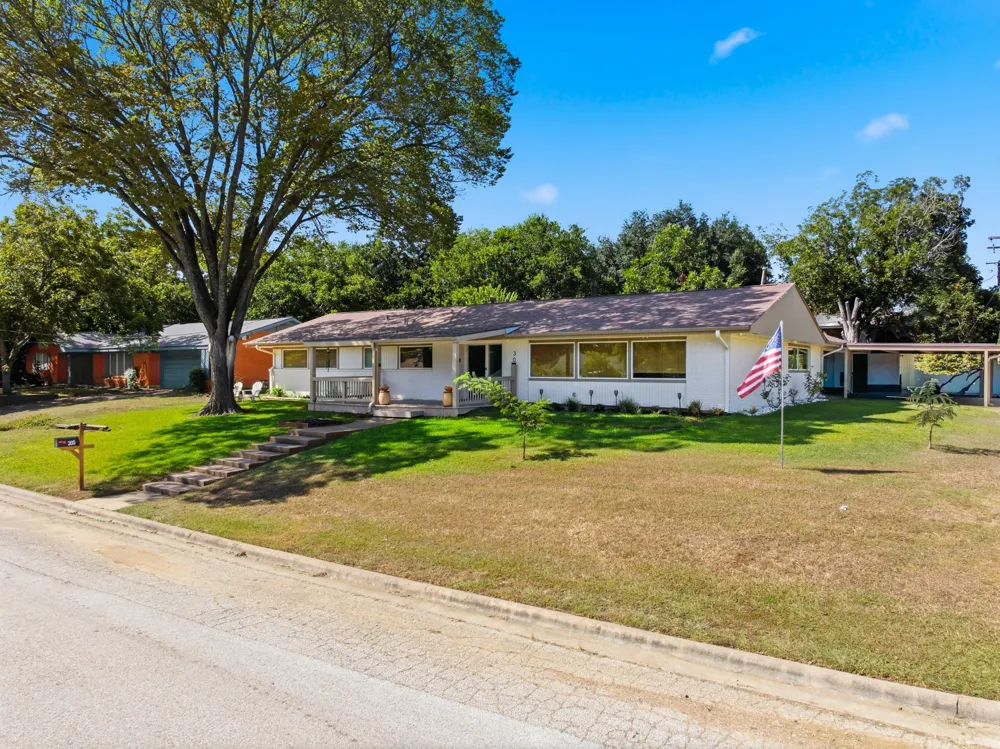 305 Harvey Street Caldwell, TX 77836