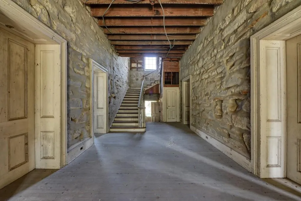 6887 Von Ormy Road Von Ormy, TX 78073