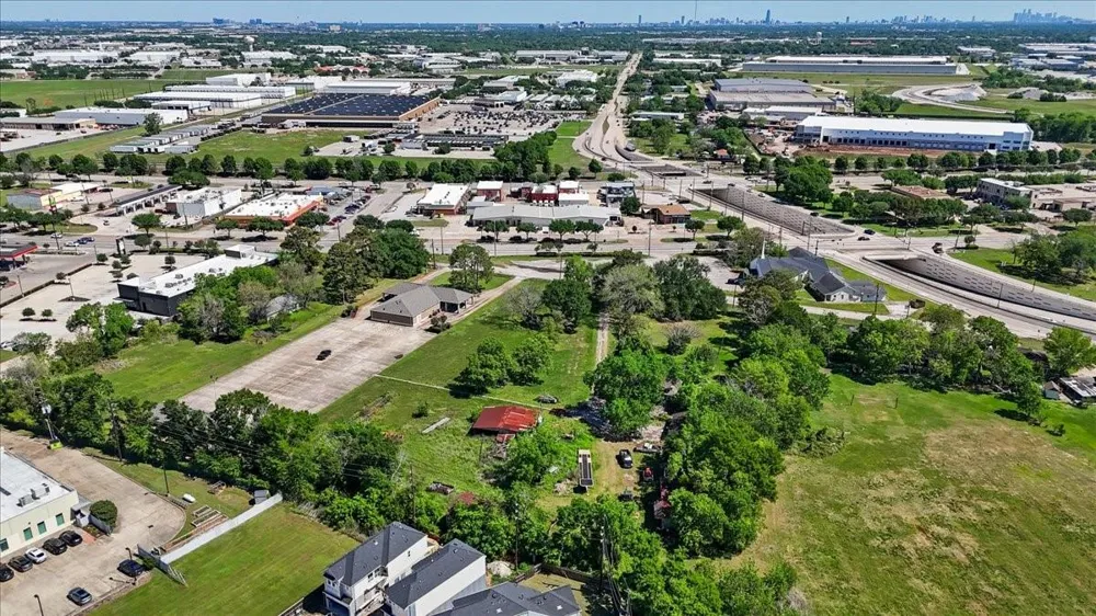 118 Staffordshire Road Stafford, TX 77477