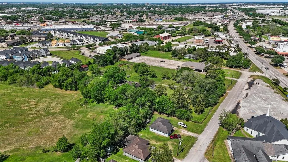 118 Staffordshire Road Stafford, TX 77477